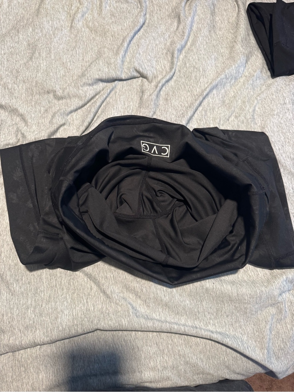 CVG Shadow Skulls Capri Leggings Size L - Picture 2 of 4